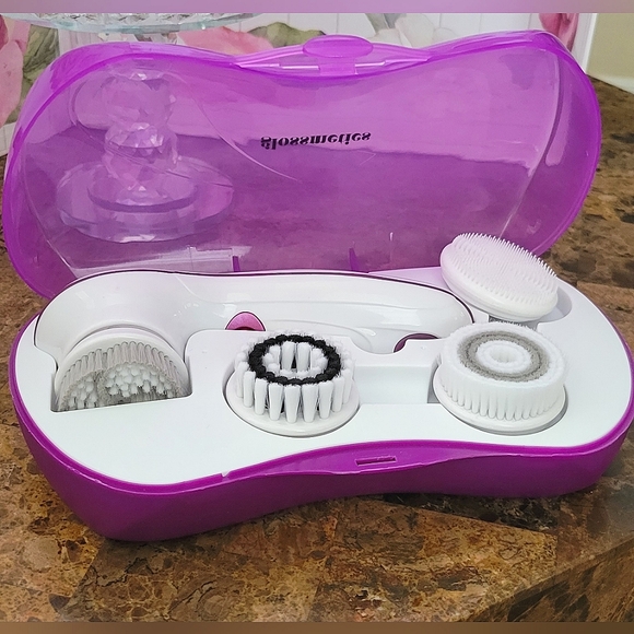 Glossmetics Skincare Glossmetics Luxe 4in Sonic Facial Cleansing Brush Kit Purple New Poshmark